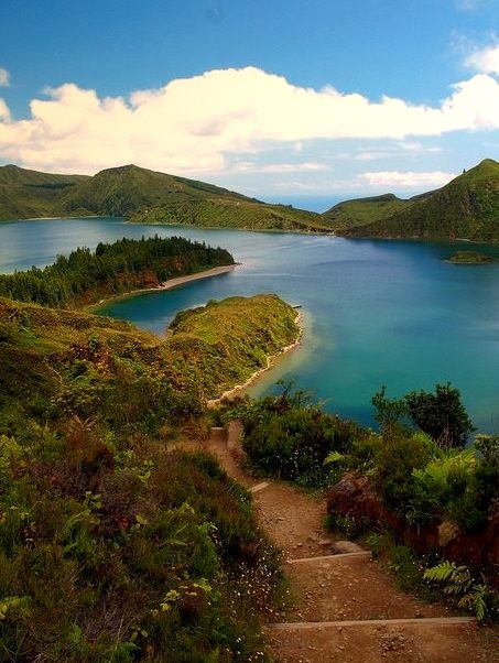 The beautiful crater lake of Lagoa do Fogo in Azores Islands, Portugal