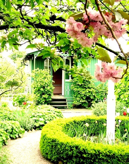 Green cottage in the garden, Landskrona, Sweden
