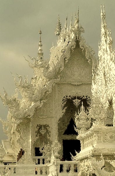 Details of the white temple, Wat Rong Khun in northern Thailand