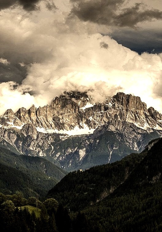 Dolomites, Italy  Sven Verbruci
