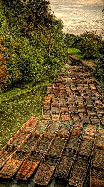River Cherwell seen from Magdalen Bridge, Oxford / England