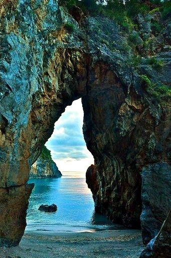 Arcomagno secluded beach, Calabria / Italy